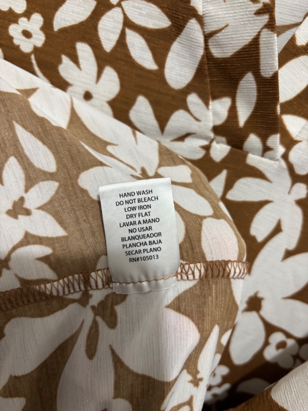 Dear Scarlett Lizzy Print Wrinkle Free Flutter Sleeve Dress 2X plus - Picture 9 of 12